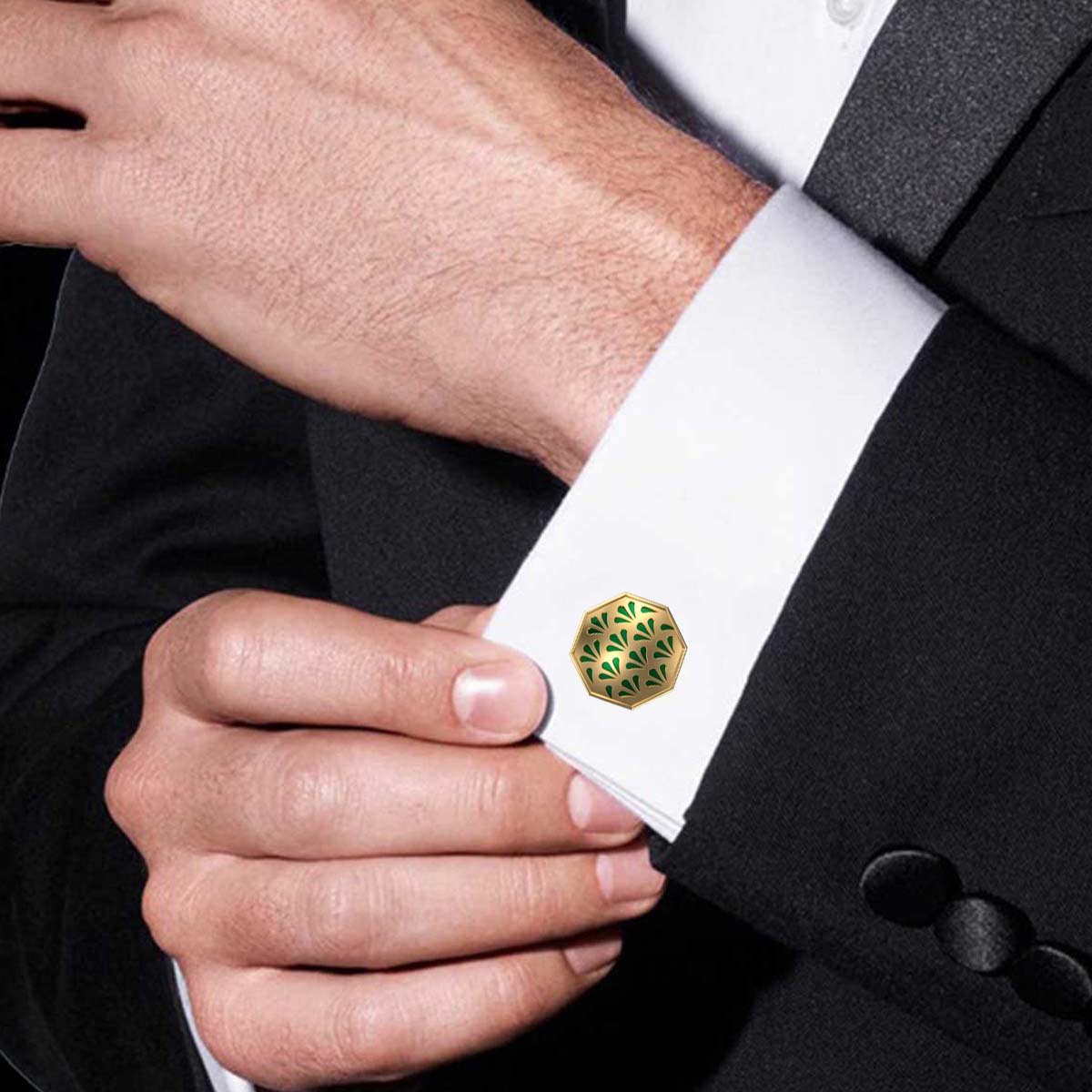 Bloom, Classic Cufflink Set with 18kt Gold Plating and Enamel on Brass.
